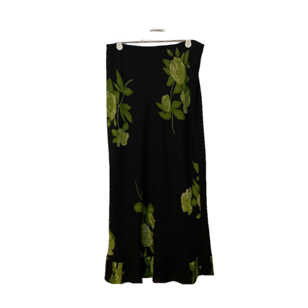 2/$18 Long black skirt green floral print with ruffle bottom size 6
